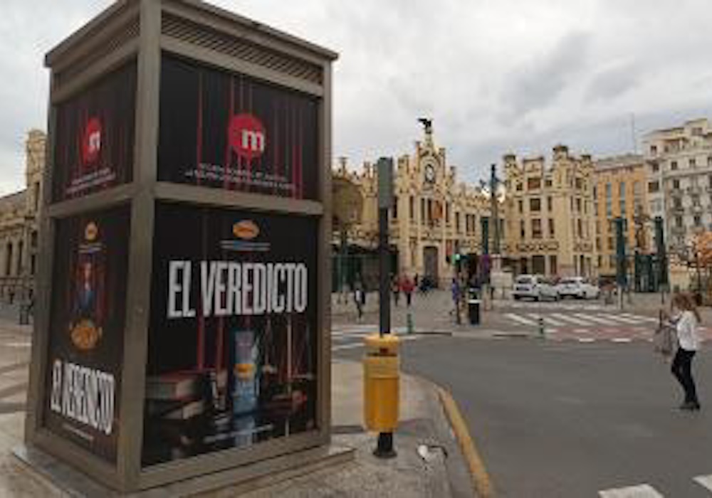 Publicidad-Metro-Valencia-Ascensor
