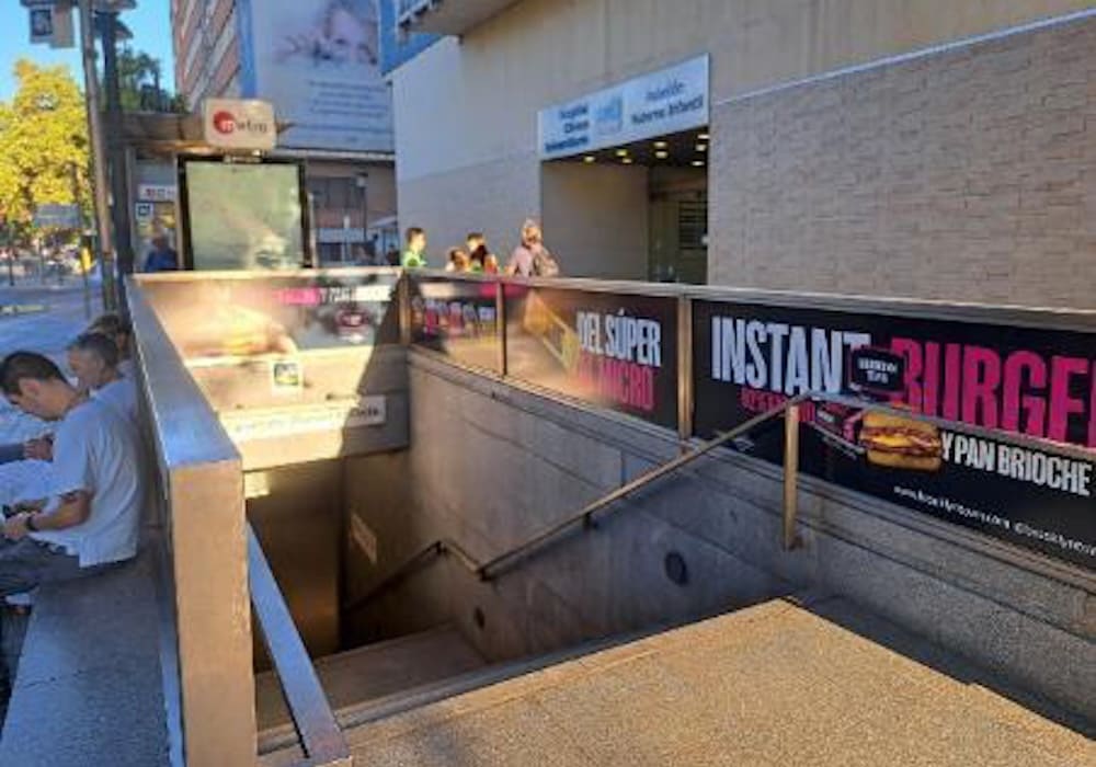 Publicidad-Metro-Valencia-Barandillas
