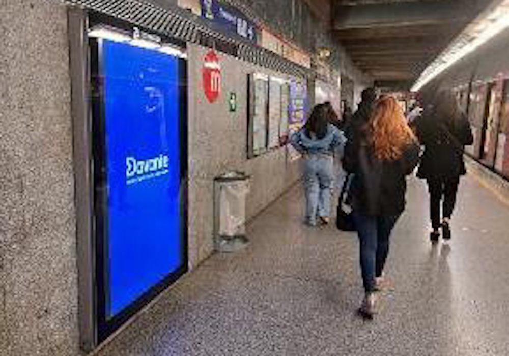 Publicidad-Metro-Valencia-Pantallas-Digitales
